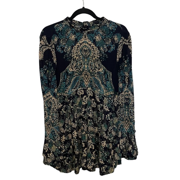 Free People Lady Luck Printed Tunic Blouse Size Medium Open Back Buttons Flare - Picture 2 of 13